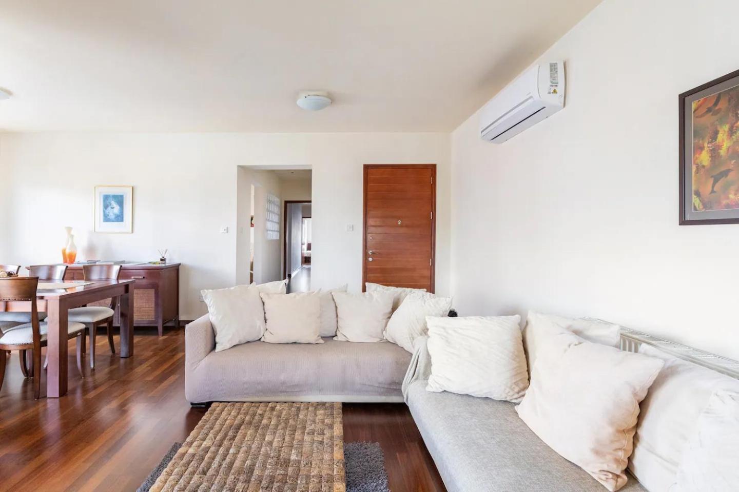 Warm Residence In The Heart Of The City Center - Balcony & View نيقوسيا المظهر الخارجي الصورة