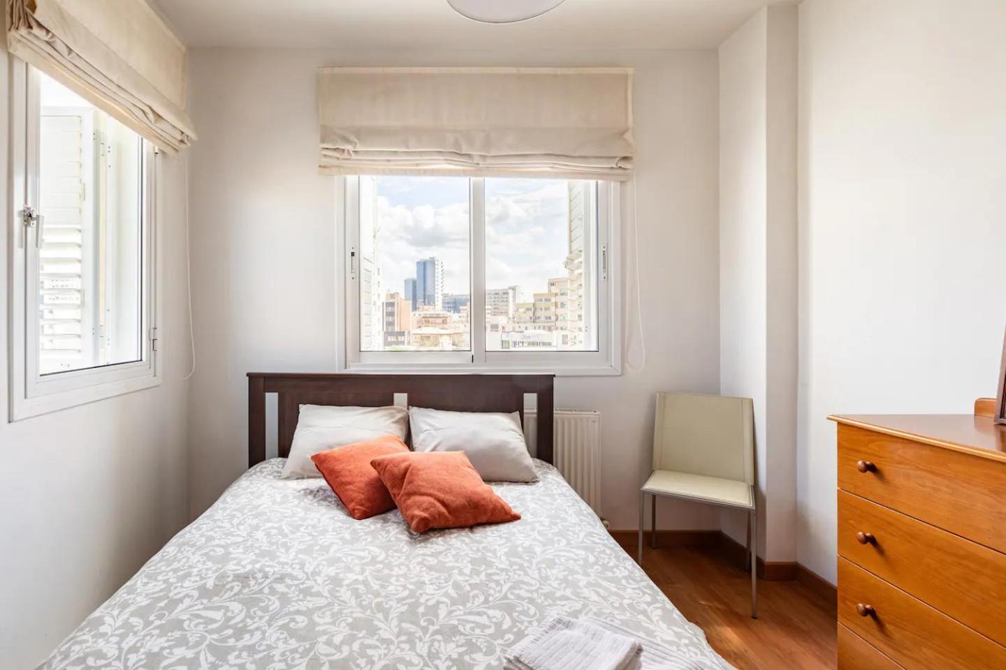 Warm Residence In The Heart Of The City Center - Balcony & View نيقوسيا المظهر الخارجي الصورة