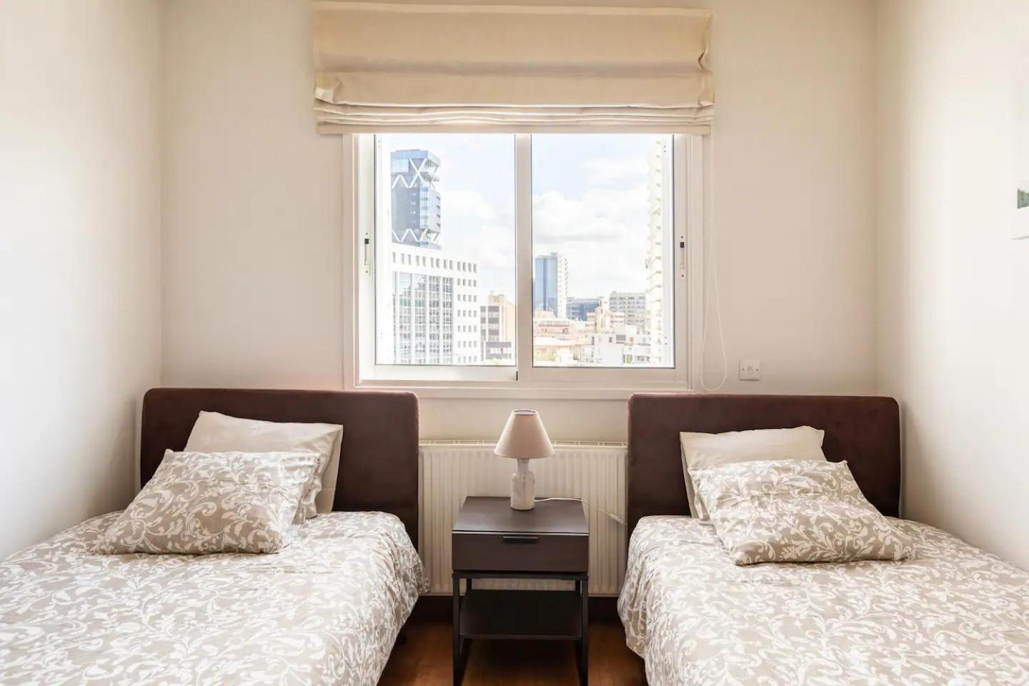 Warm Residence In The Heart Of The City Center - Balcony & View نيقوسيا المظهر الخارجي الصورة