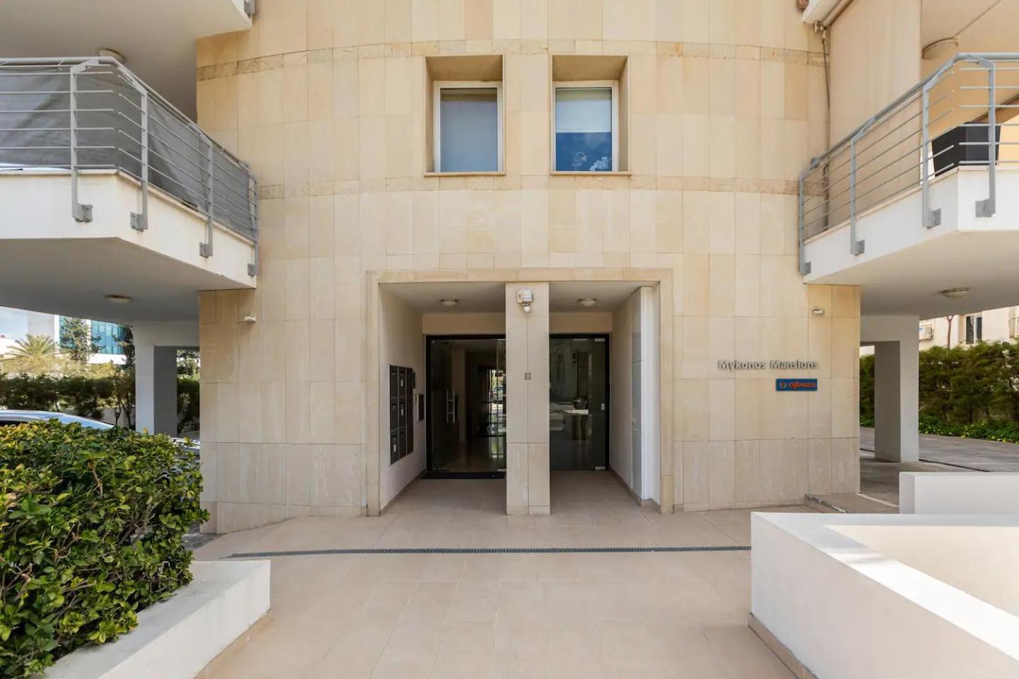 Warm Residence In The Heart Of The City Center - Balcony & View نيقوسيا المظهر الخارجي الصورة